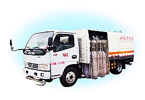 護(hù)欄清洗車(chē)